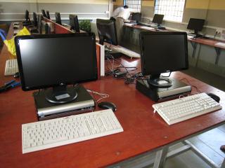 Nice computerroom!